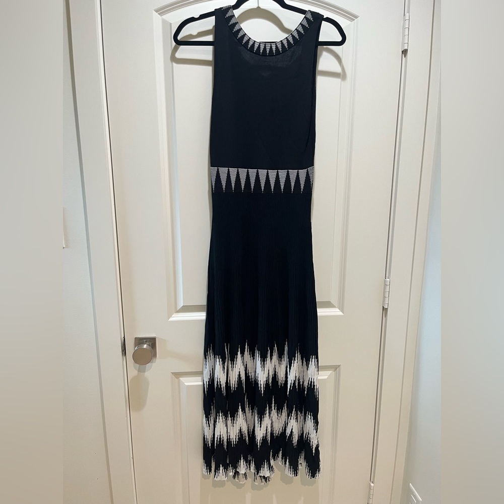 Maje Ruche Geo Pattern Knit Midi Dress
NWT Black Size 2 - Picture 3 of 8